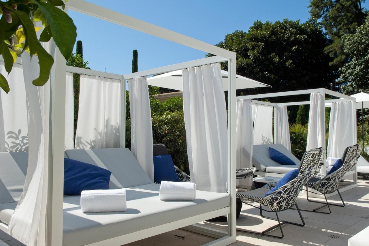 Private Cabanas