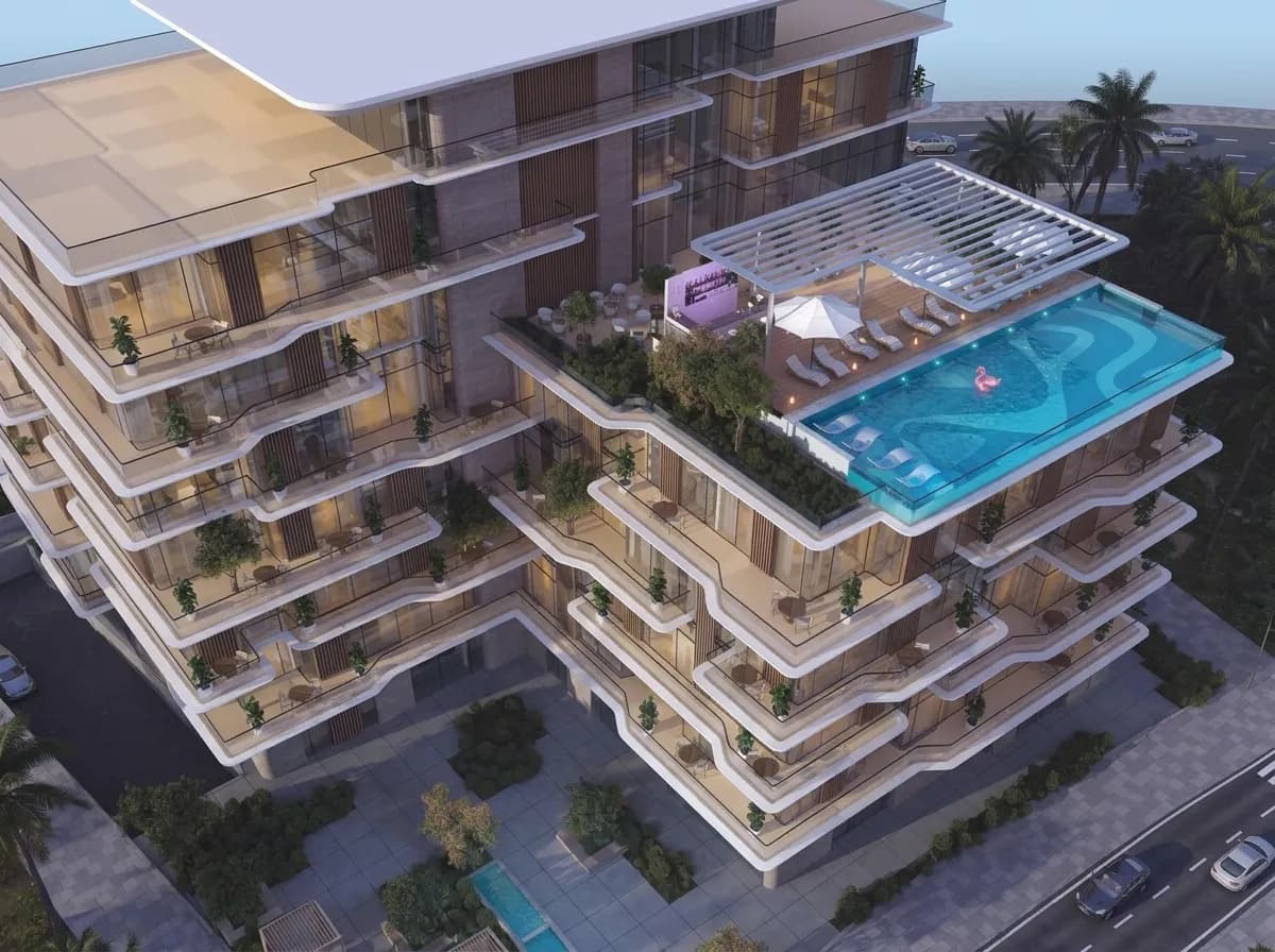 Infinity Pool & Pool Deck
