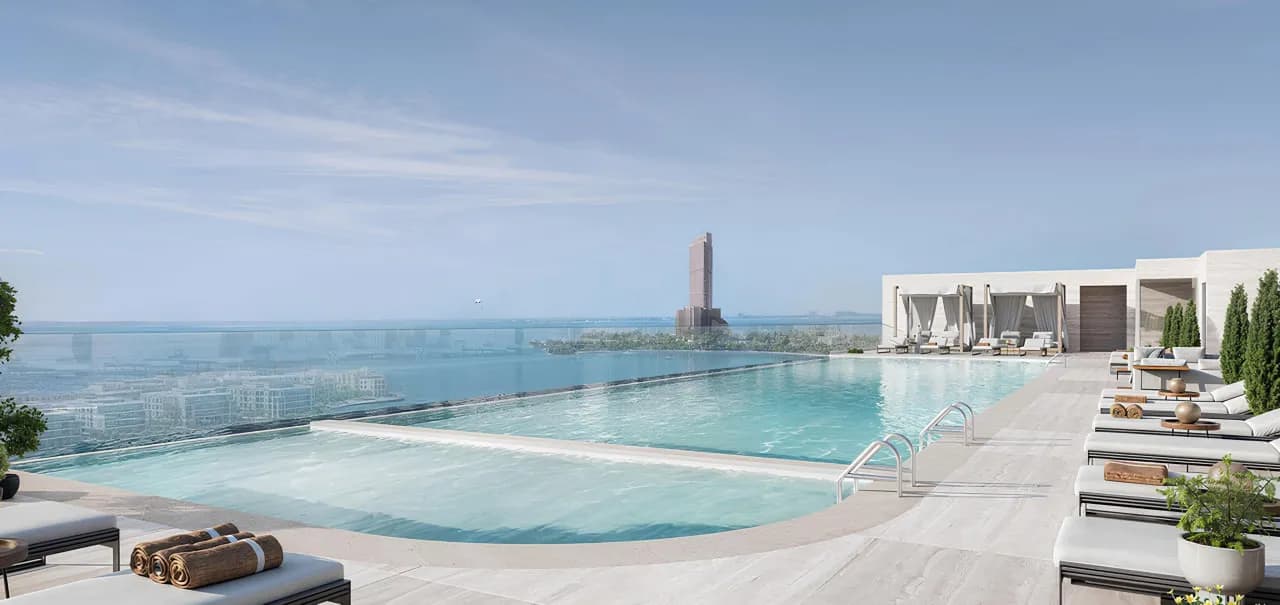 Infinity Pool & Pool Deck