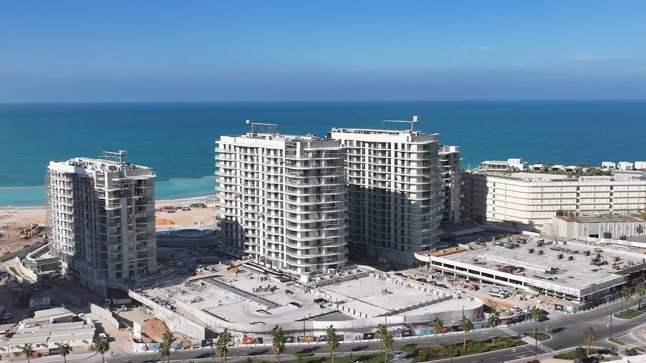 Beach House at Bay Residences architecture