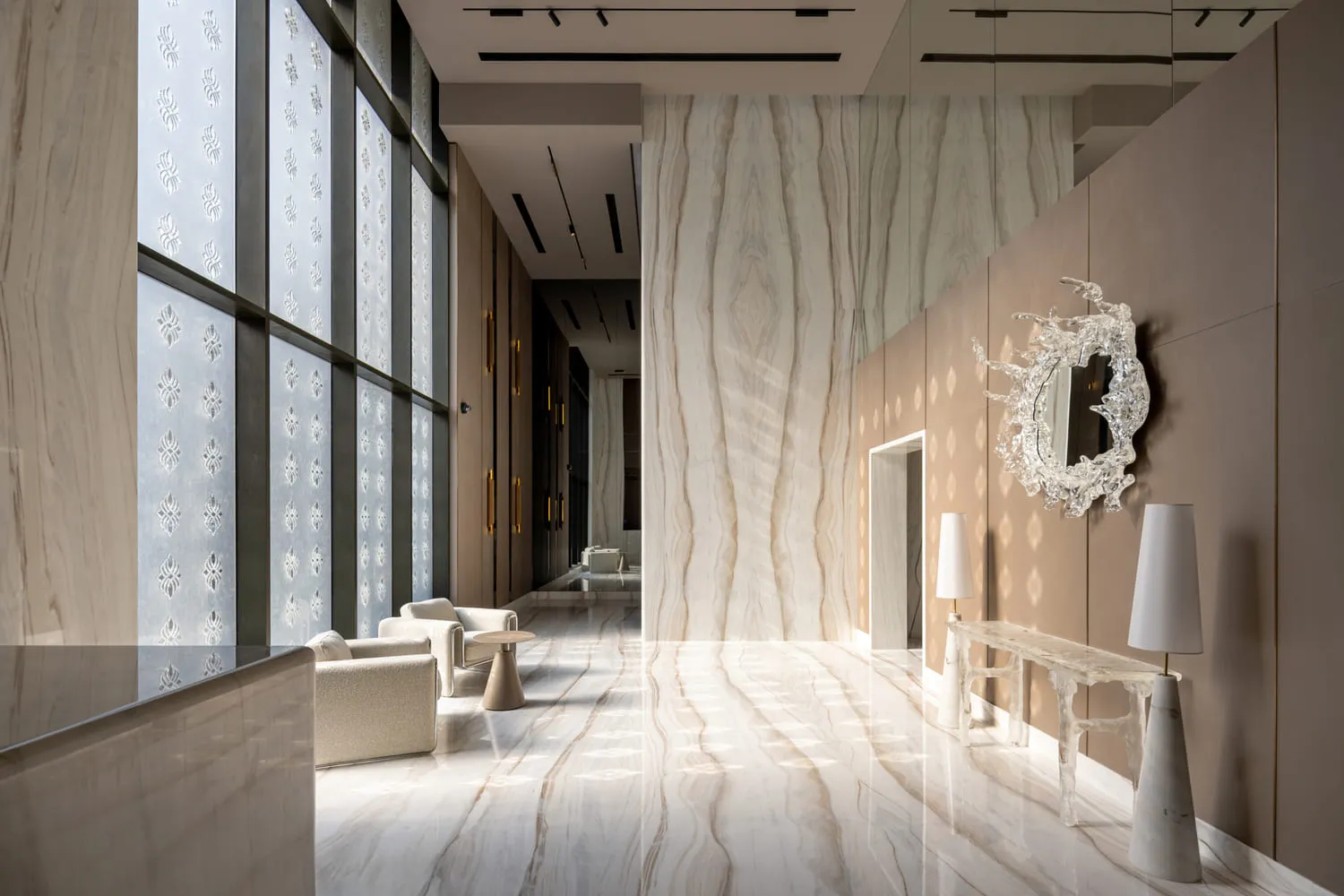 Flamingo LUX lobby
