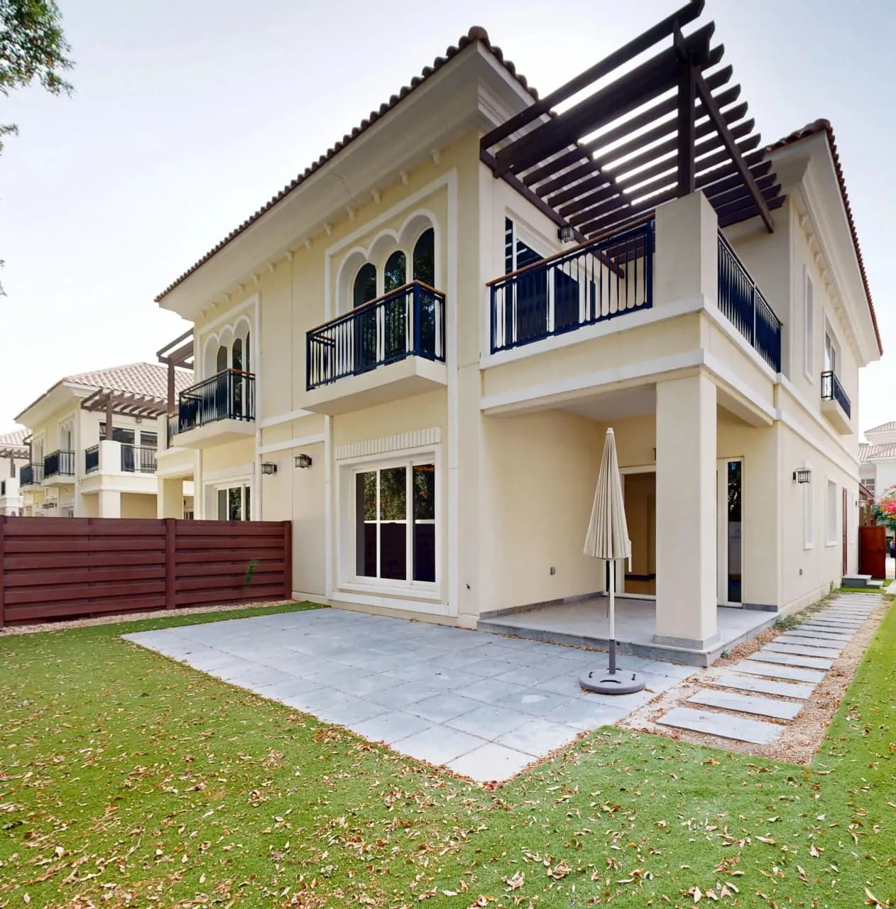Al Habtoor Polo Resort Villas architecture