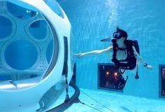 Fashion Snorkeling Pool
