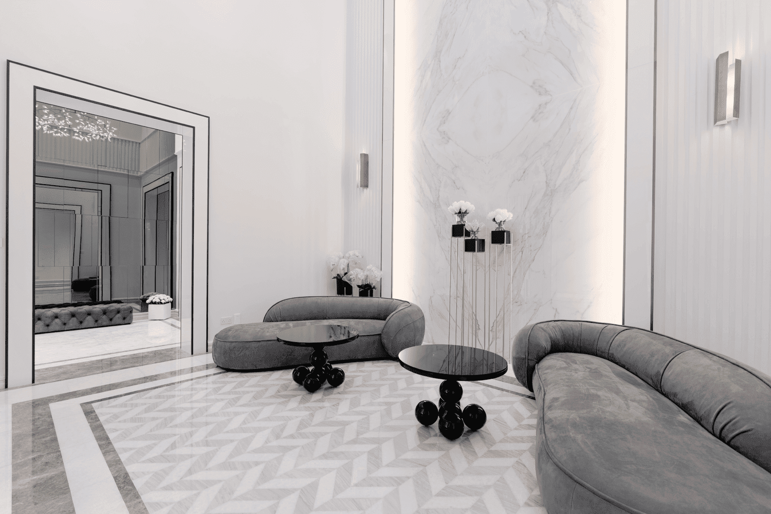 Silk Leaf 4 interior